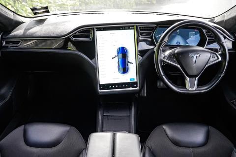 2015 Tesla Model S - Thumbnail