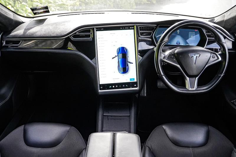 2015 Tesla Model S