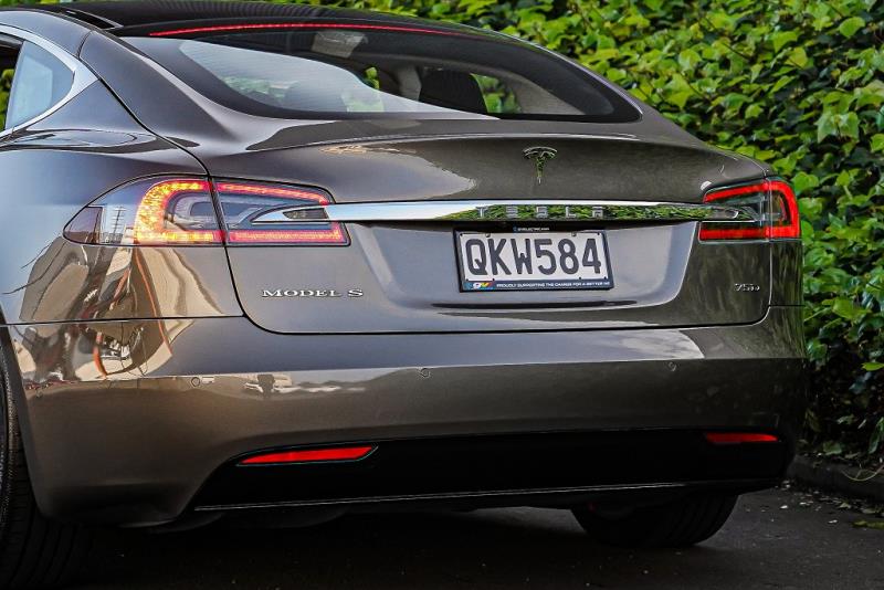 2016 Tesla Model S