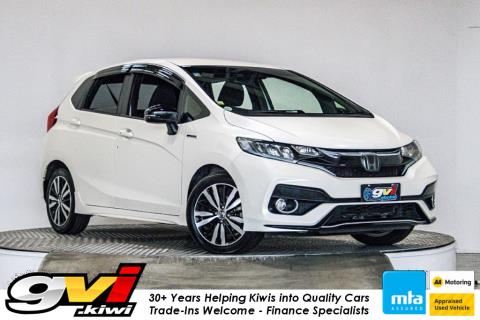 2017 Honda Fit S Hybrid / Jazz