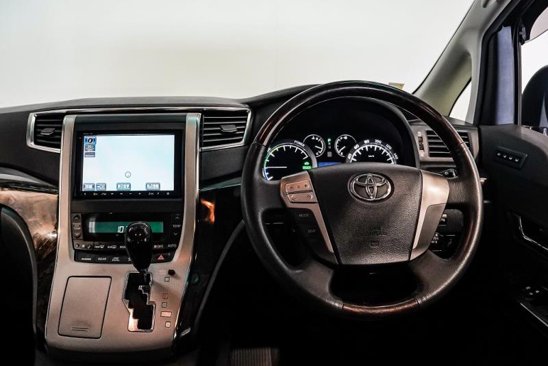 2012 Toyota Vellfire 4WD Hybrid