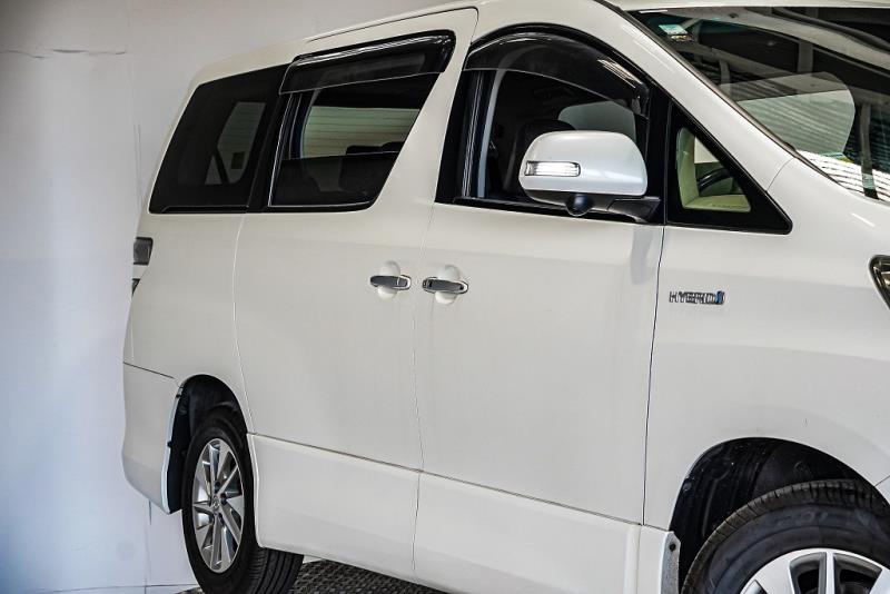 2012 Toyota Vellfire 4WD Hybrid