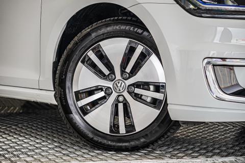 2018 Volkswagen e-Golf Gen 2 36kWh - Thumbnail
