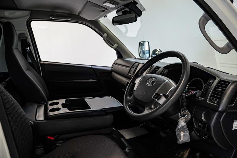 2019 Toyota Hiace ZL 5 Door