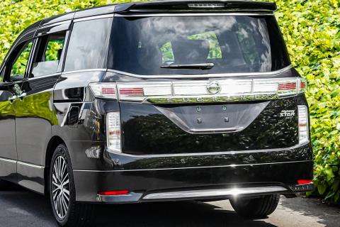 2019 Nissan Elgrand 350 Highway Star - Thumbnail