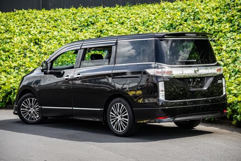 2019 Nissan Elgrand 350 Highway Star - Thumbnail