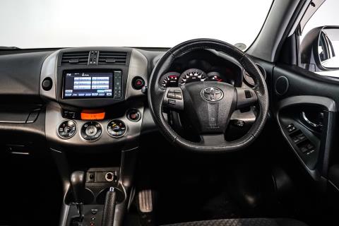 2010 Toyota Vanguard 7 Seater 4WD - Thumbnail