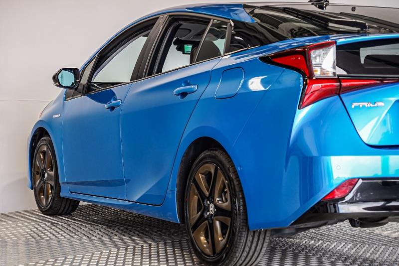 2019 Toyota Prius Hybrid Touring