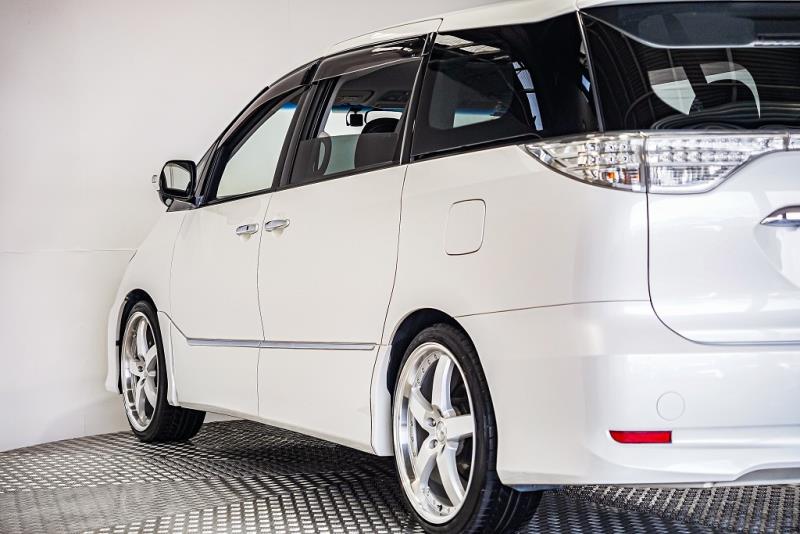 2015 Toyota Estima Aeras Premium