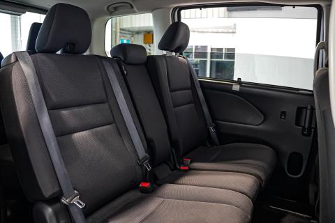 2016 Nissan Serena 8 Seater - Thumbnail