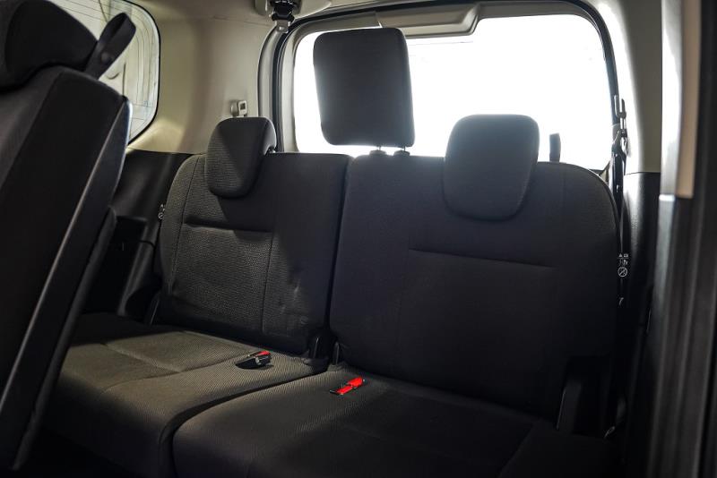 2016 Nissan Serena 8 Seater