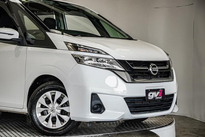 2016 Nissan Serena 8 Seater