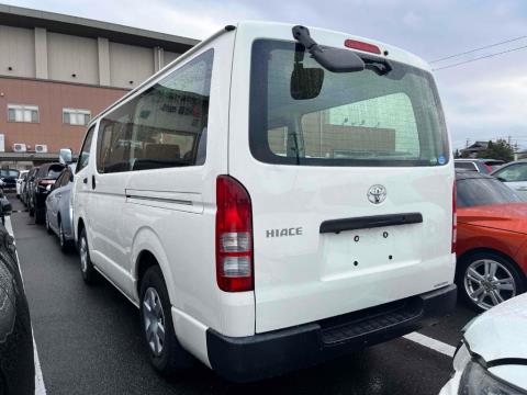 2018 Toyota Hiace 5 Door Petrol Auto - Thumbnail