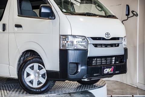 2019 Toyota Hiace 6 Seater 5 Door - Thumbnail