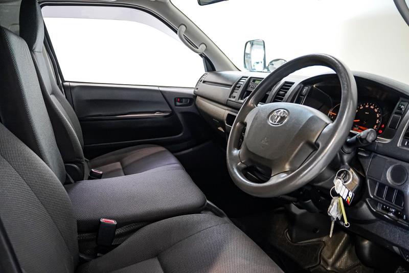 2019 Toyota Hiace 6 Seater 5 Door