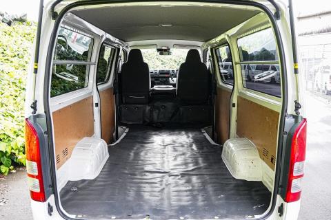 2019 Toyota Hiace 5 Door Petrol Auto - Thumbnail