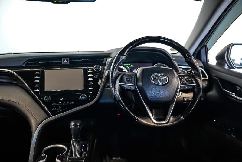 2017 Toyota Camry Hybrid G