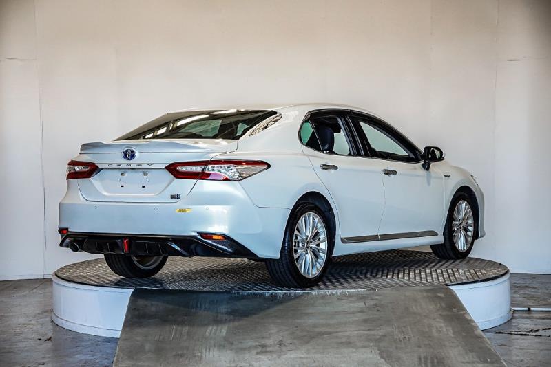 2017 Toyota Camry Hybrid G