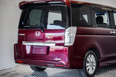 2013 Honda Step Wagon - Thumbnail