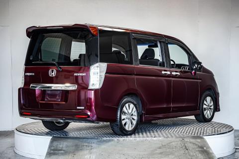 2013 Honda Step Wagon - Thumbnail