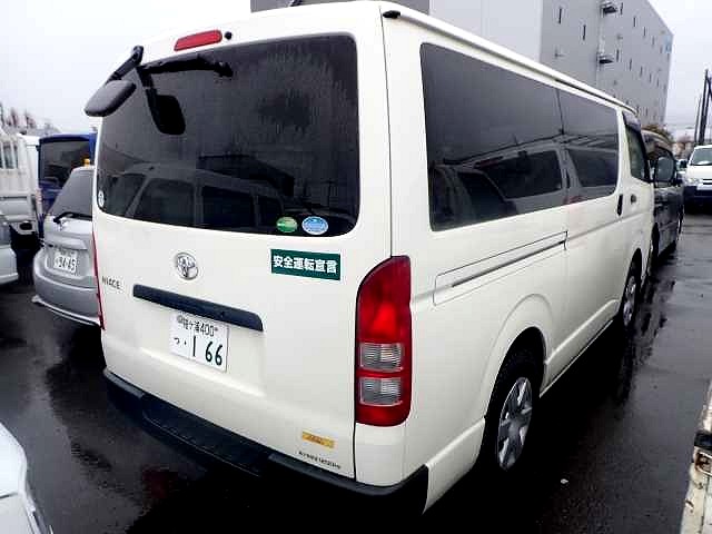 2018 Toyota Hiace ZL Diesel 5 Door