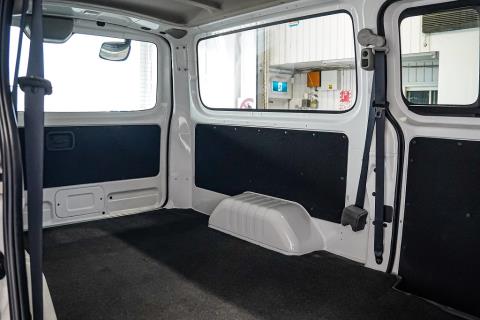 2017 Nissan NV350 6 Seater 5 Door - Thumbnail