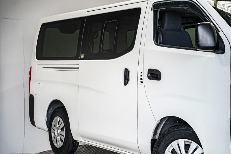 2017 Nissan NV350 6 Seater 5 Door