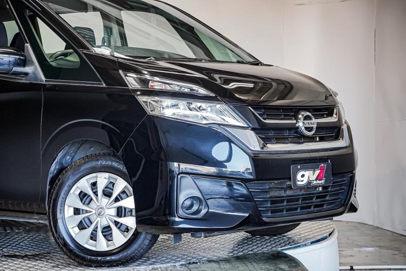 2018 Nissan Serena 8 Seater