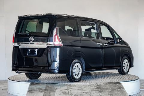 2018 Nissan Serena 8 Seater - Thumbnail