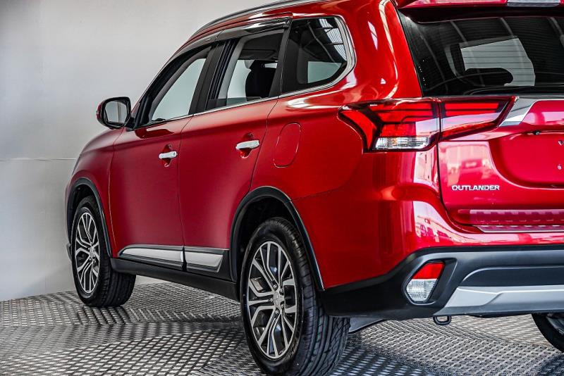 2015 Mitsubishi Outlander 7 Seater 4WD