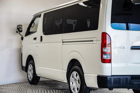 2018 Toyota Hiace ZL 5 Door - Thumbnail