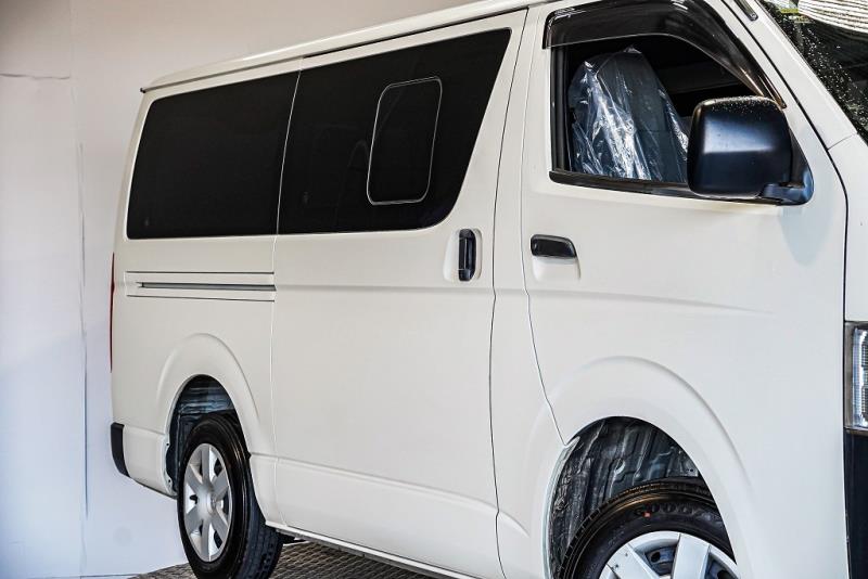 2018 Toyota Hiace ZL 5 Door