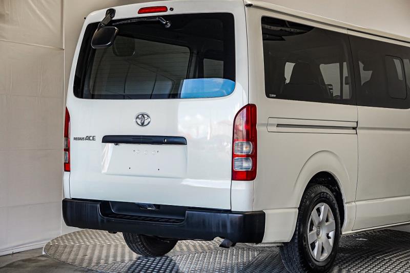 2019 Toyota Hiace 6 Seater ZL