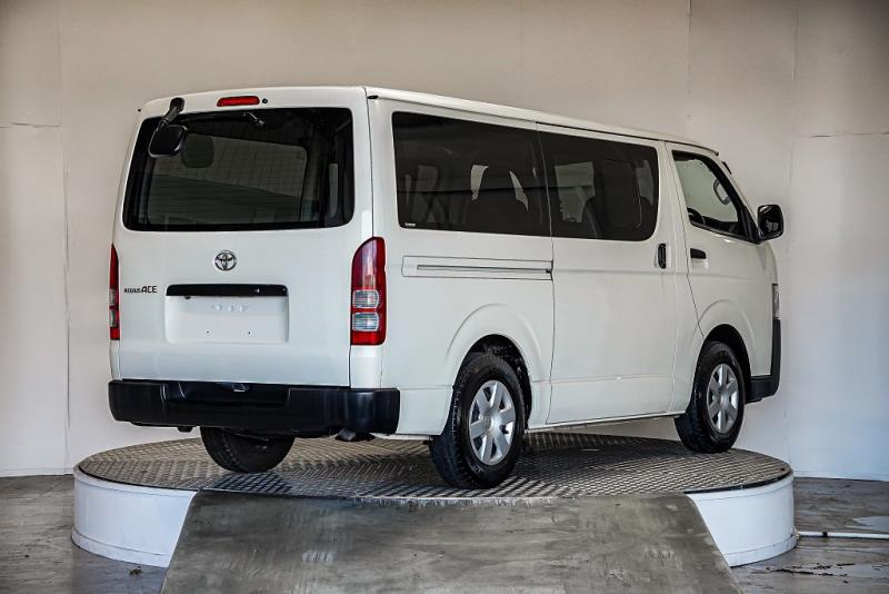 2019 Toyota Hiace 6 Seater ZL