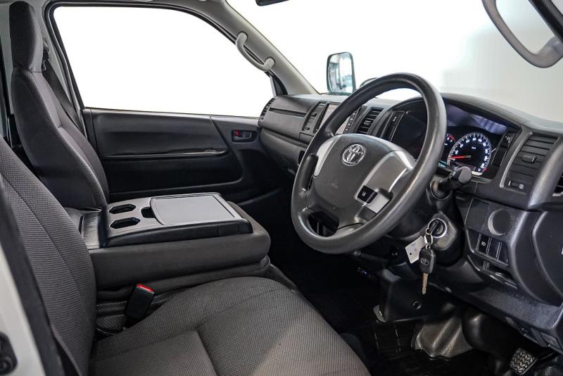 2019 Toyota Hiace 6 Seater ZL