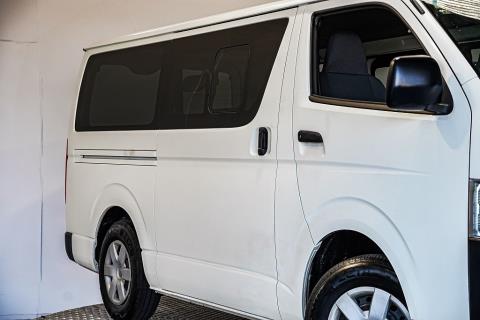 2019 Toyota Hiace 6 Seater Petorl - Thumbnail