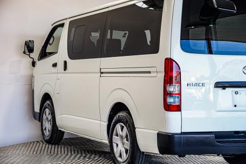 2019 Toyota Hiace 6 Seater Petorl - Thumbnail