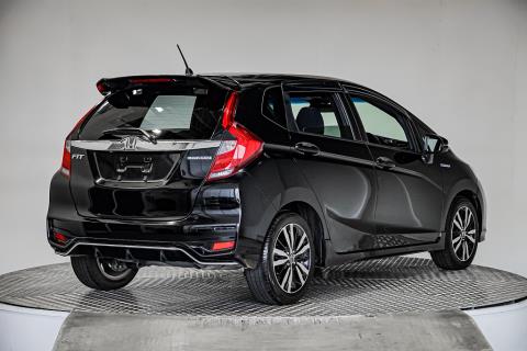 2017 Honda Fit Hybrid S / Jazz - Thumbnail