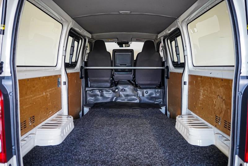 2018 Toyota Hiace ZL 5 Door