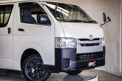 2018 Toyota Hiace ZL 5 Door - Thumbnail