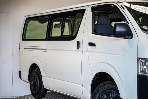 2018 Toyota Hiace ZL 5 Door - Thumbnail