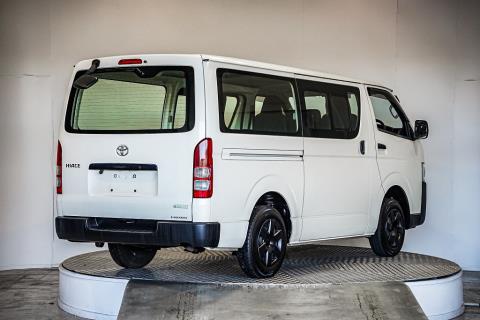 2018 Toyota Hiace ZL 5 Door - Thumbnail