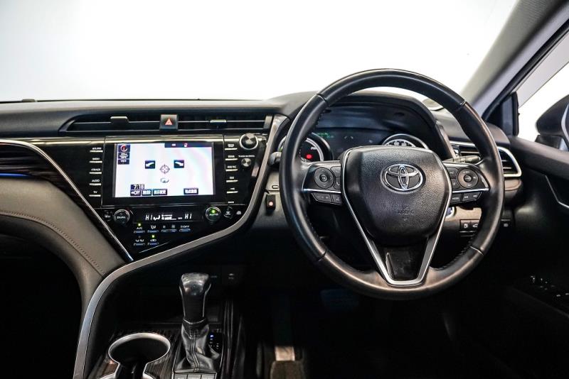 2017 Toyota Camry Hybrid G