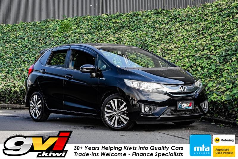 2014 Honda Fit S Hybrid / Jazz RS