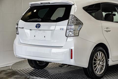 2012 Toyota Prius Alpha 7 Seat - Thumbnail