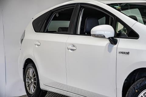 2012 Toyota Prius Alpha Hybird 7 Seat - Thumbnail