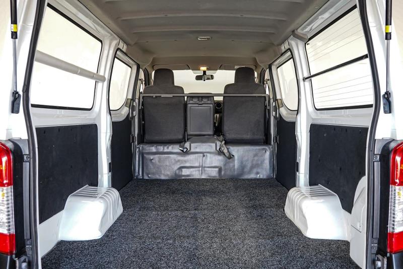 2018 Nissan NV350 / Caravan 5 Door