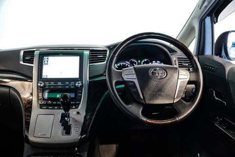 2012 Toyota Alphard Hybrid / Vellfire - Thumbnail