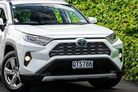 2019 Toyota Rav4 Hybrid - Thumbnail