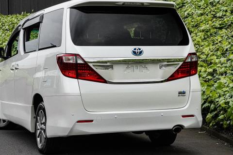 2013 Toyota Alphard Hybrid / Vellfire - Thumbnail